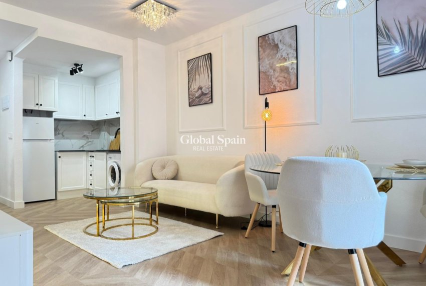 Resale - APARTMENT -
TORREVIEJA - Parque de las Naciones