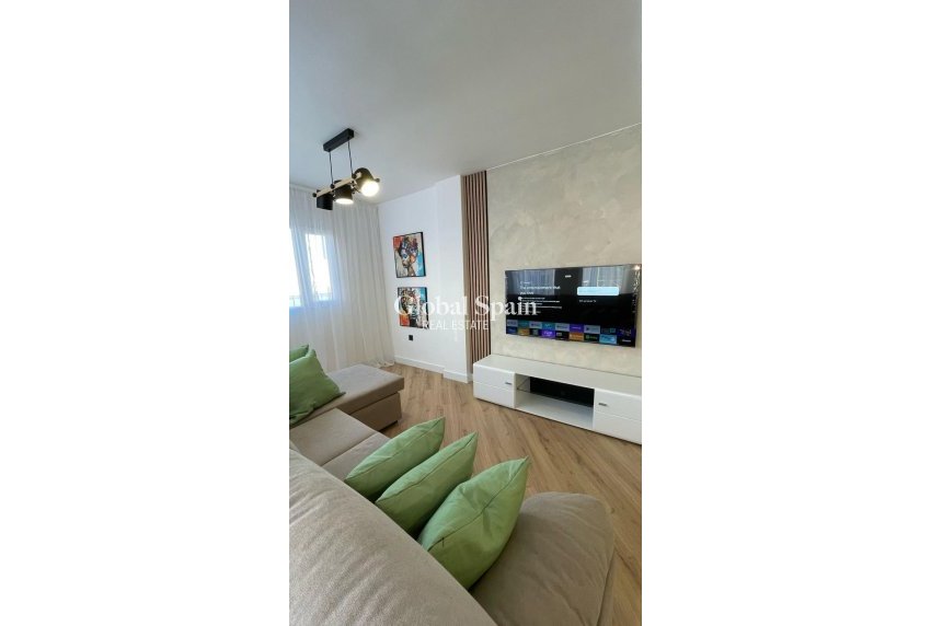 Resale - APARTMENT -
TORREVIEJA - Parque de las Naciones