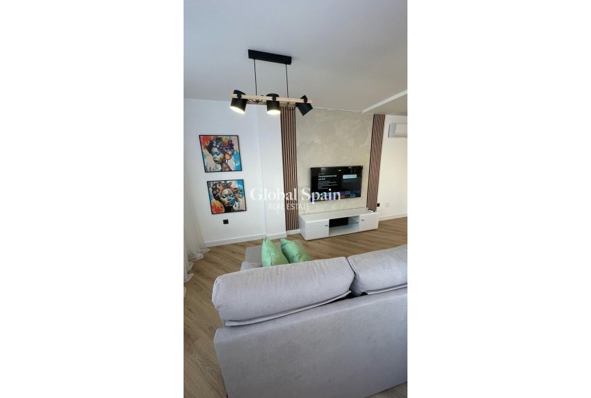 Resale - APARTMENT -
TORREVIEJA - Parque de las Naciones