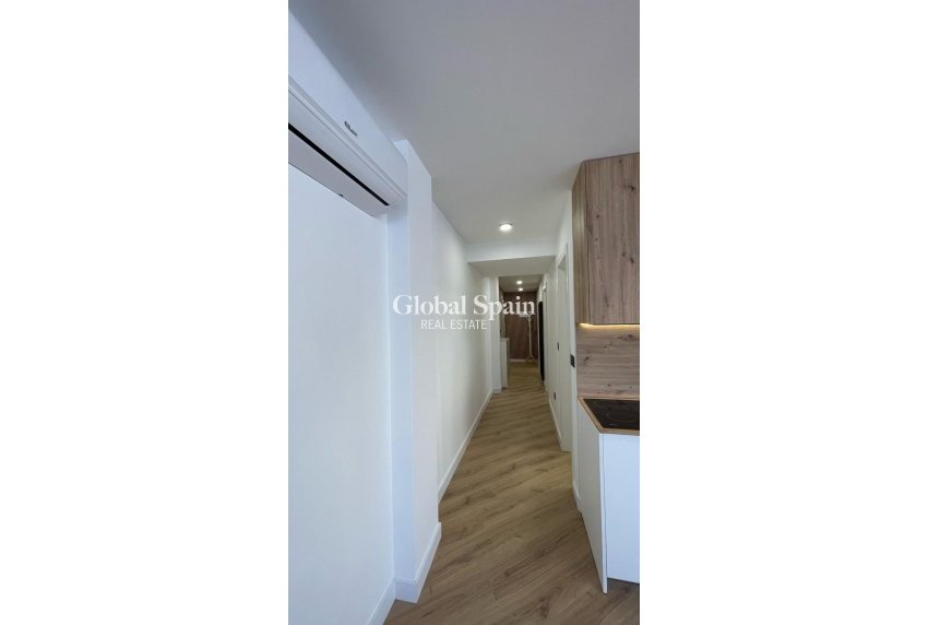 Resale - APARTMENT -
TORREVIEJA - Parque de las Naciones