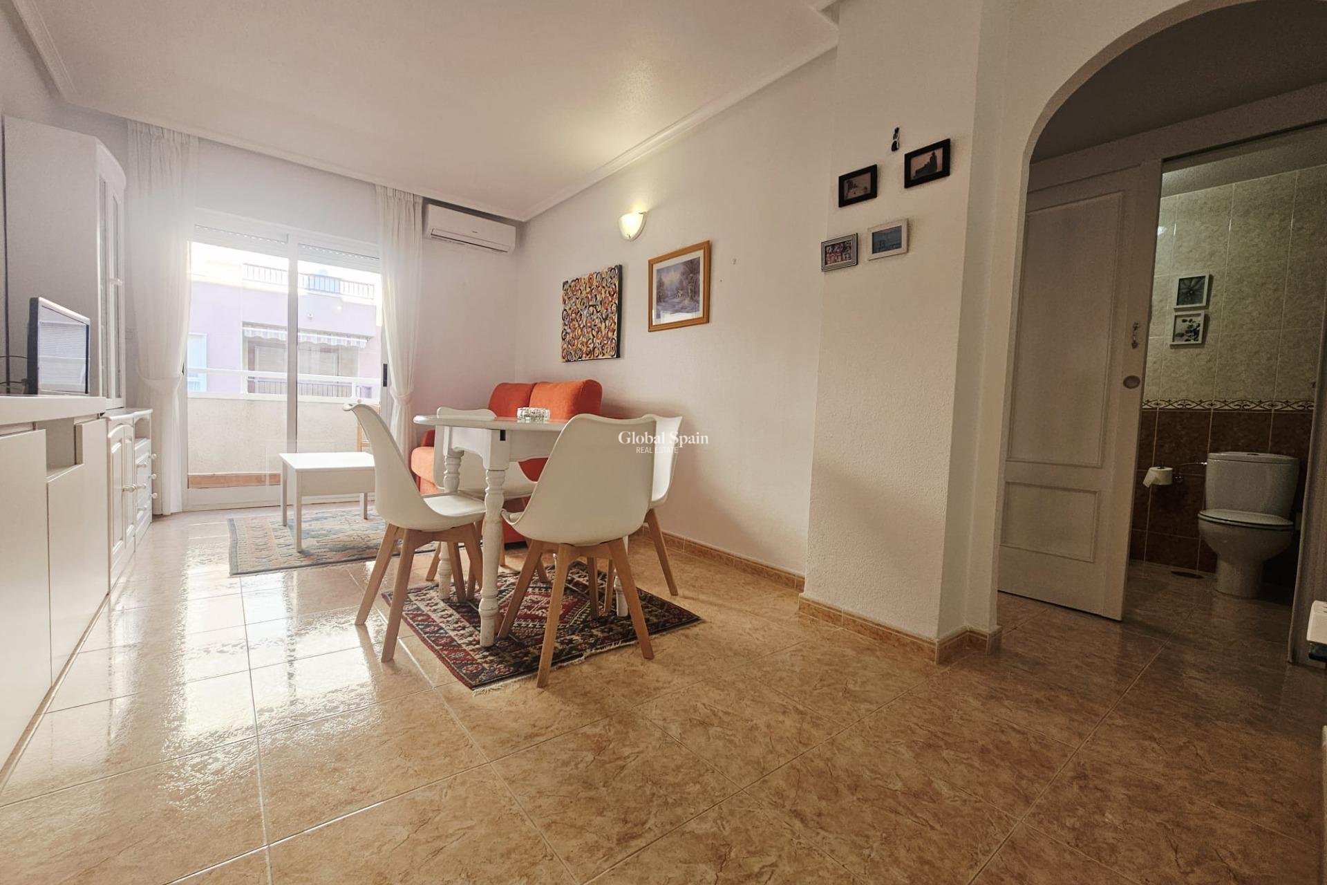 Resale - APARTMENT -
TORREVIEJA - Parque de las Naciones