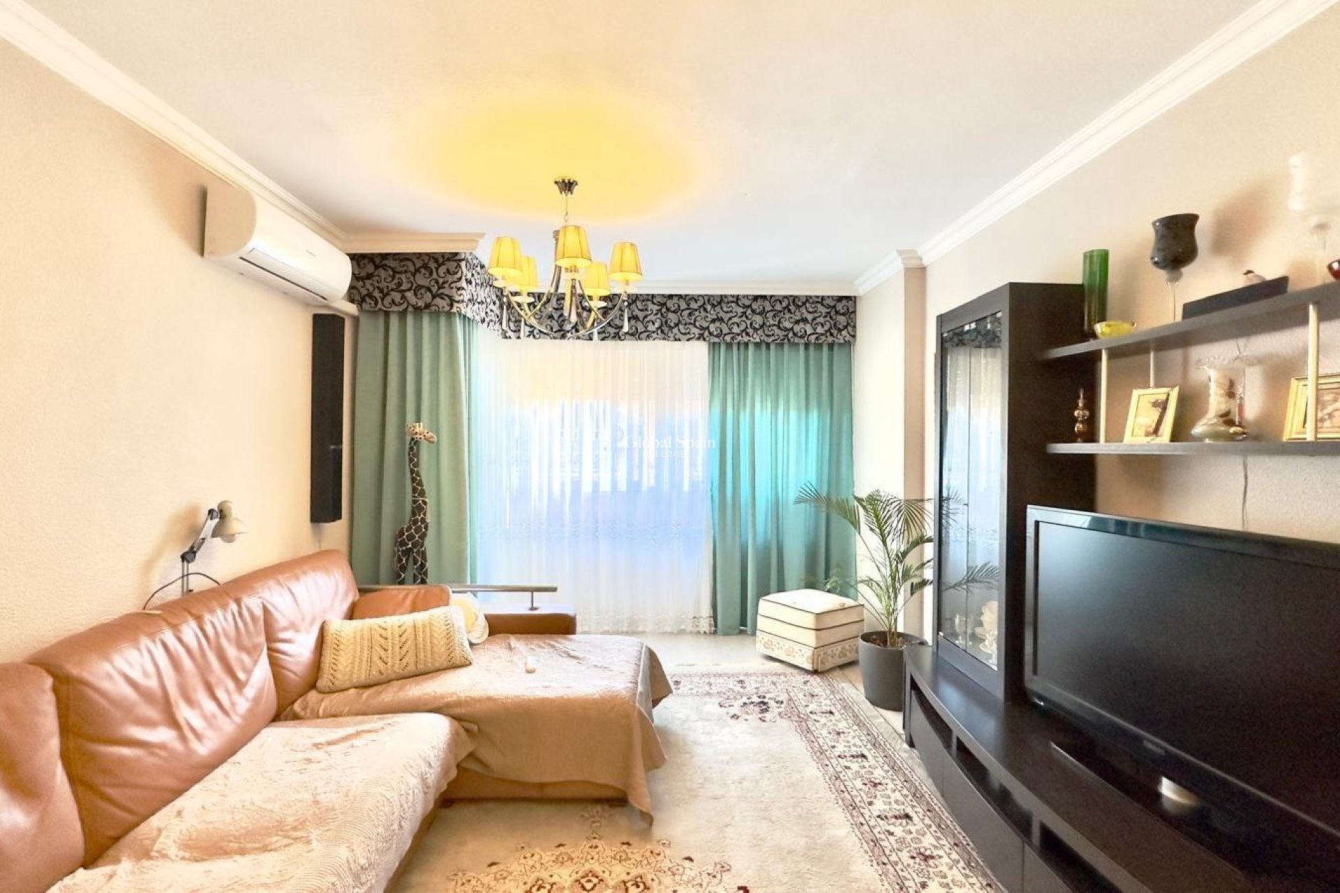 Resale - APARTMENT -
TORREVIEJA - Parque de las Naciones