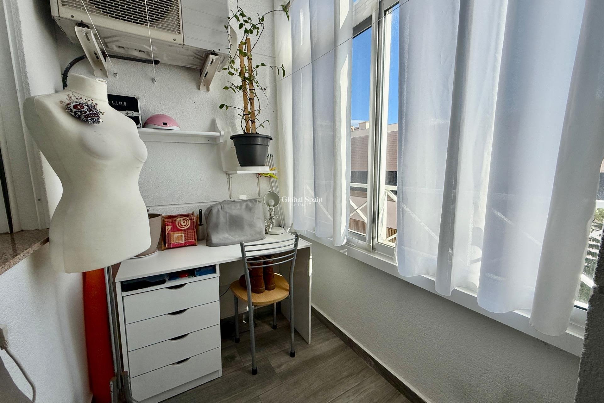 Resale - APARTMENT -
TORREVIEJA - Parque de las Naciones