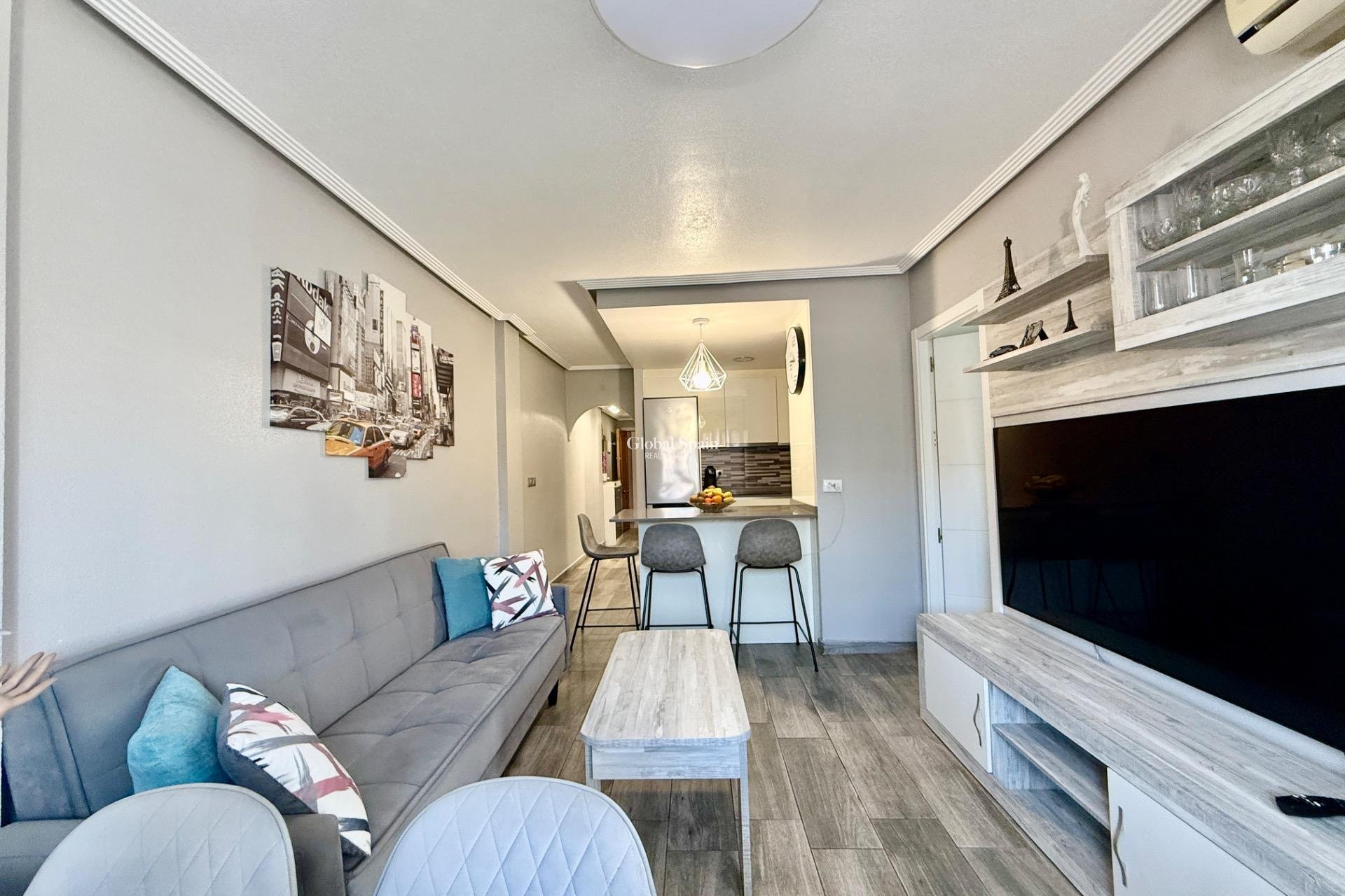 Resale - APARTMENT -
TORREVIEJA - Parque de las Naciones