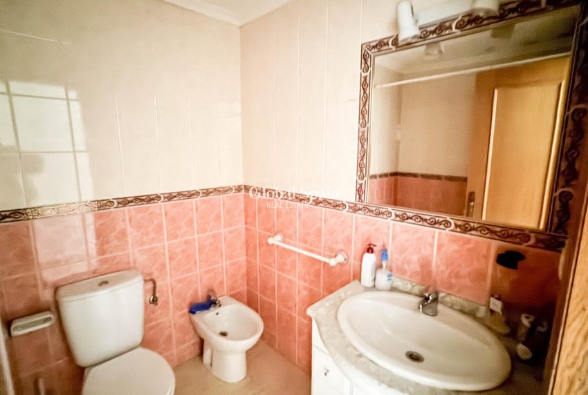 Resale - APARTMENT -
TORREVIEJA - Parque de las Naciones