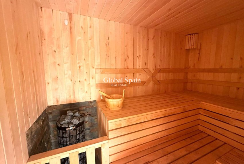 Resale - APARTMENT -
TORREVIEJA - Parque de las Naciones