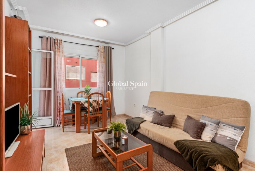 Resale - APARTMENT -
TORREVIEJA - Parque de las Naciones