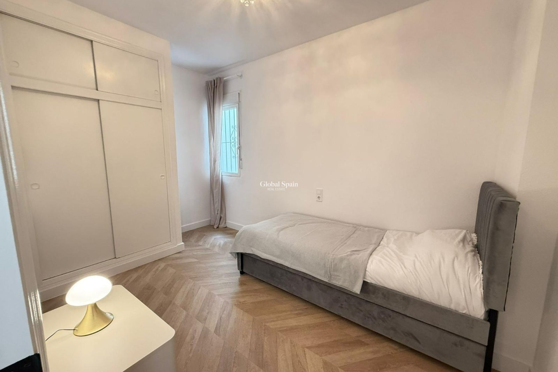 Resale - APARTMENT -
TORREVIEJA - Parque de las Naciones