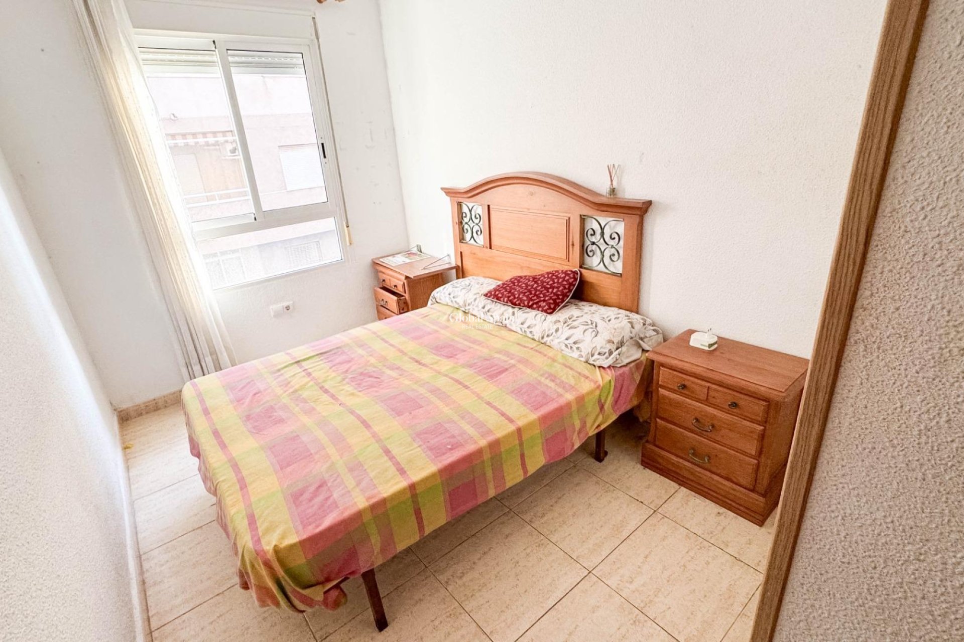 Resale - APARTMENT -
TORREVIEJA - Parque de las Naciones