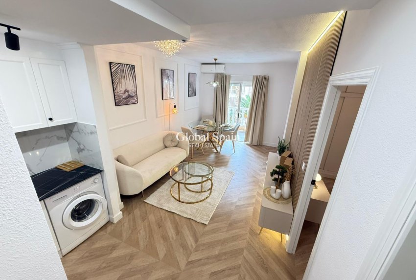 Resale - APARTMENT -
TORREVIEJA - Parque de las Naciones