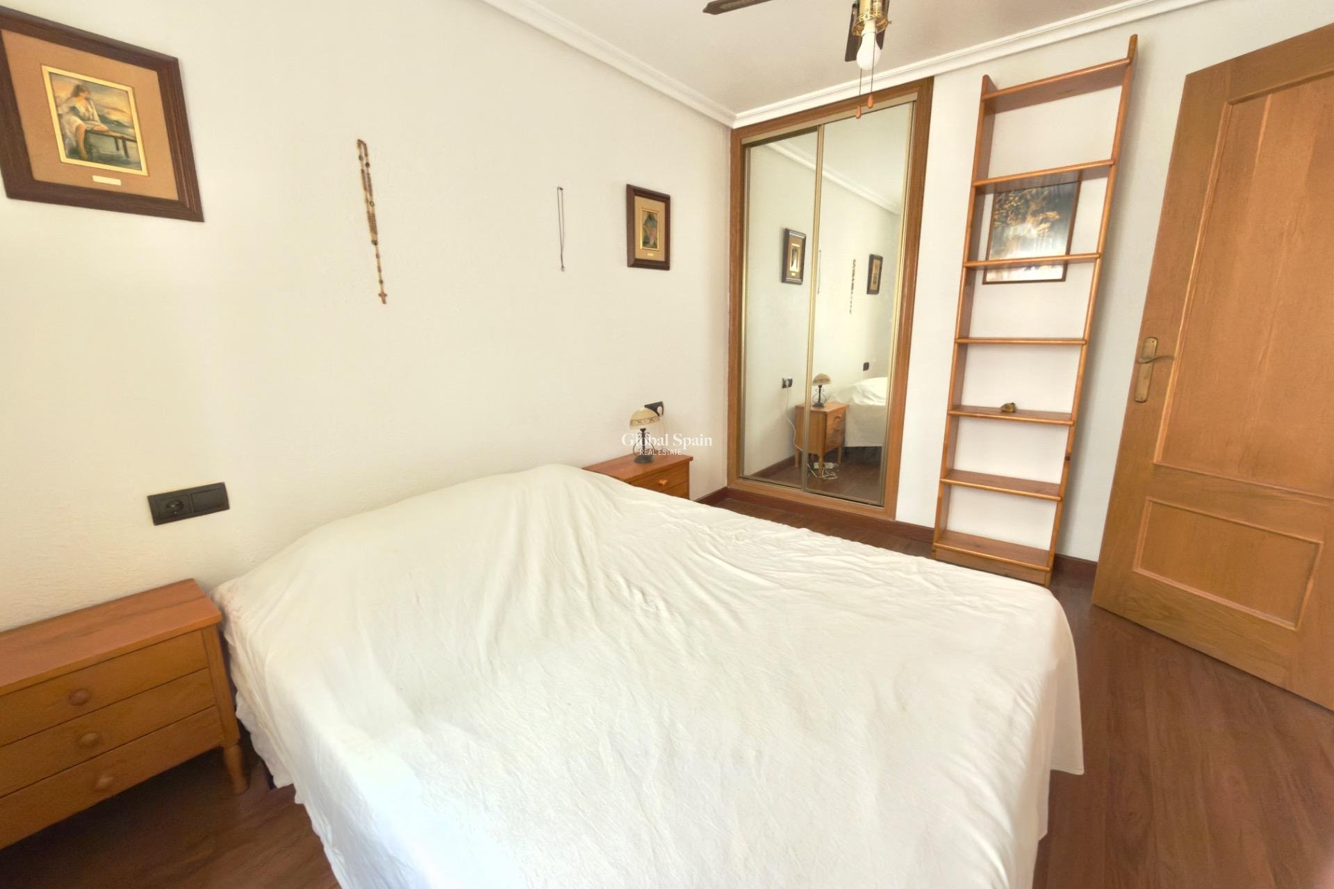 Resale - APARTMENT -
TORREVIEJA - Parque de las Naciones