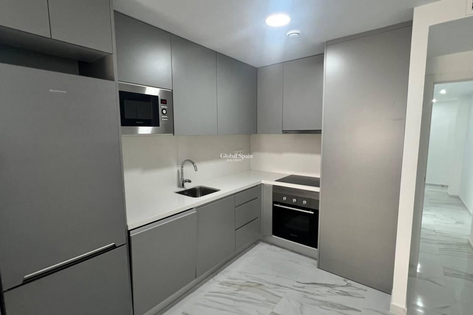 Resale - APARTMENT -
TORREVIEJA - Parque de las Naciones
