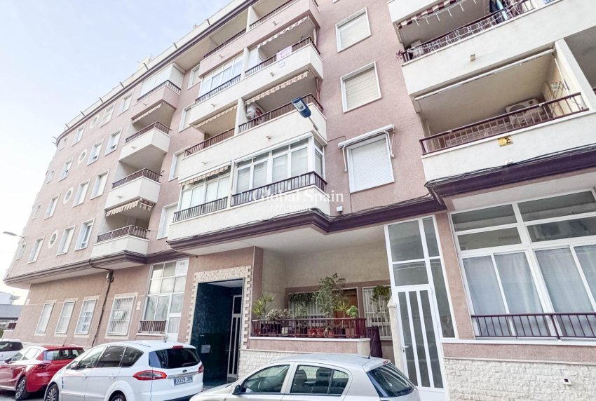 Resale - APARTMENT -
TORREVIEJA - Parque de las Naciones