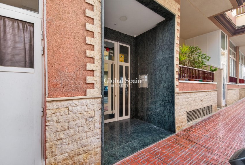 Resale - APARTMENT -
TORREVIEJA - Parque de las Naciones
