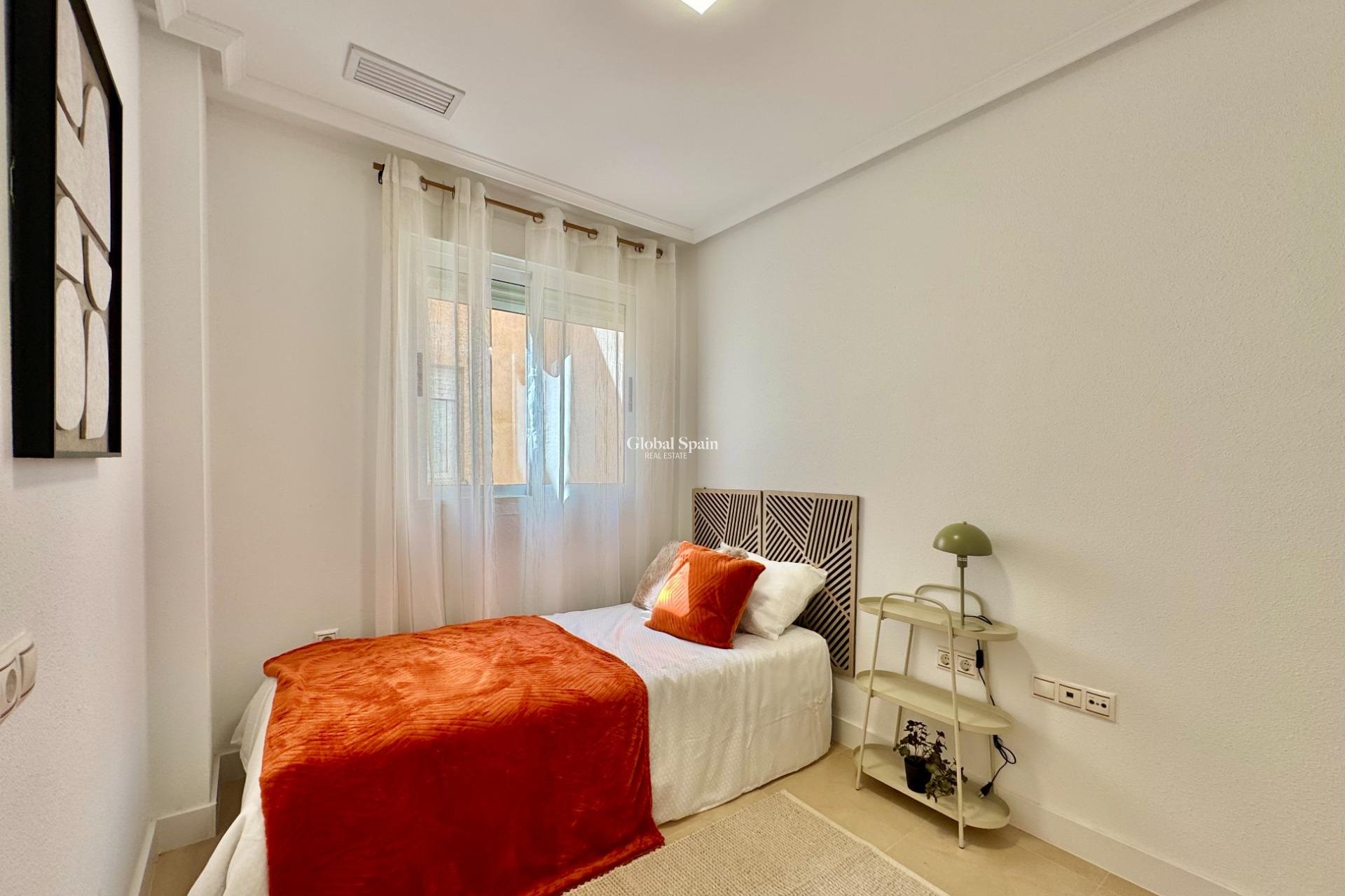 Resale - APARTMENT -
TORREVIEJA - Parque de las Naciones