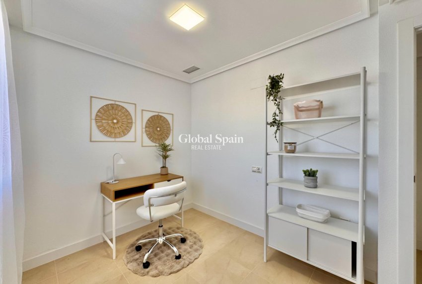 Resale - APARTMENT -
TORREVIEJA - Parque de las Naciones