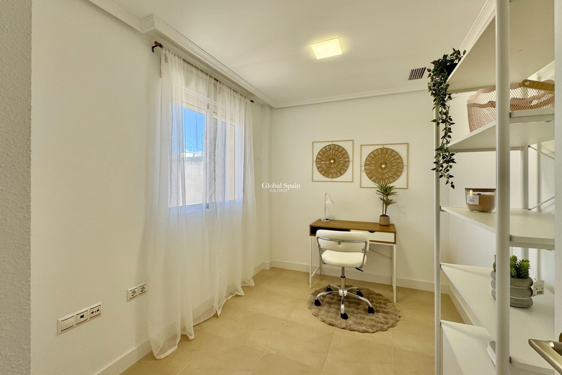 Resale - APARTMENT -
TORREVIEJA - Parque de las Naciones