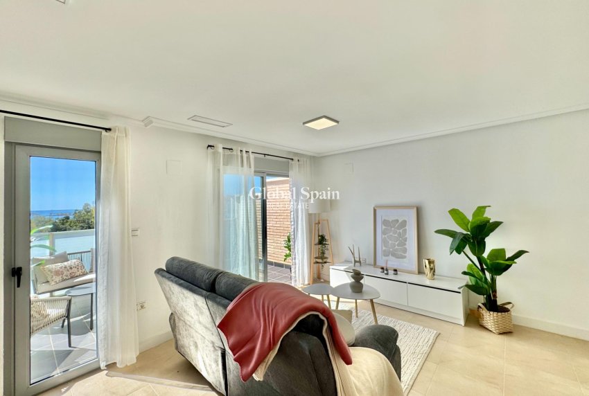 Resale - APARTMENT -
TORREVIEJA - Parque de las Naciones