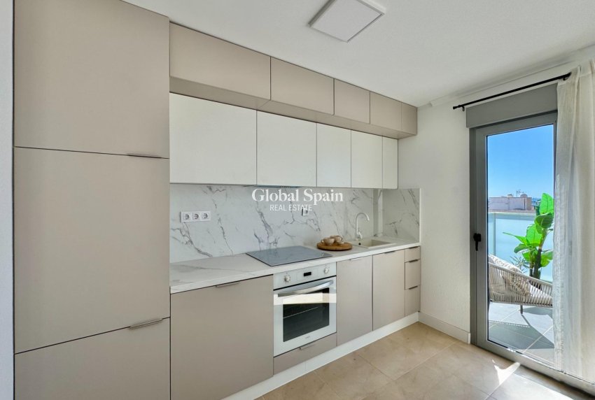 Resale - APARTMENT -
TORREVIEJA - Parque de las Naciones