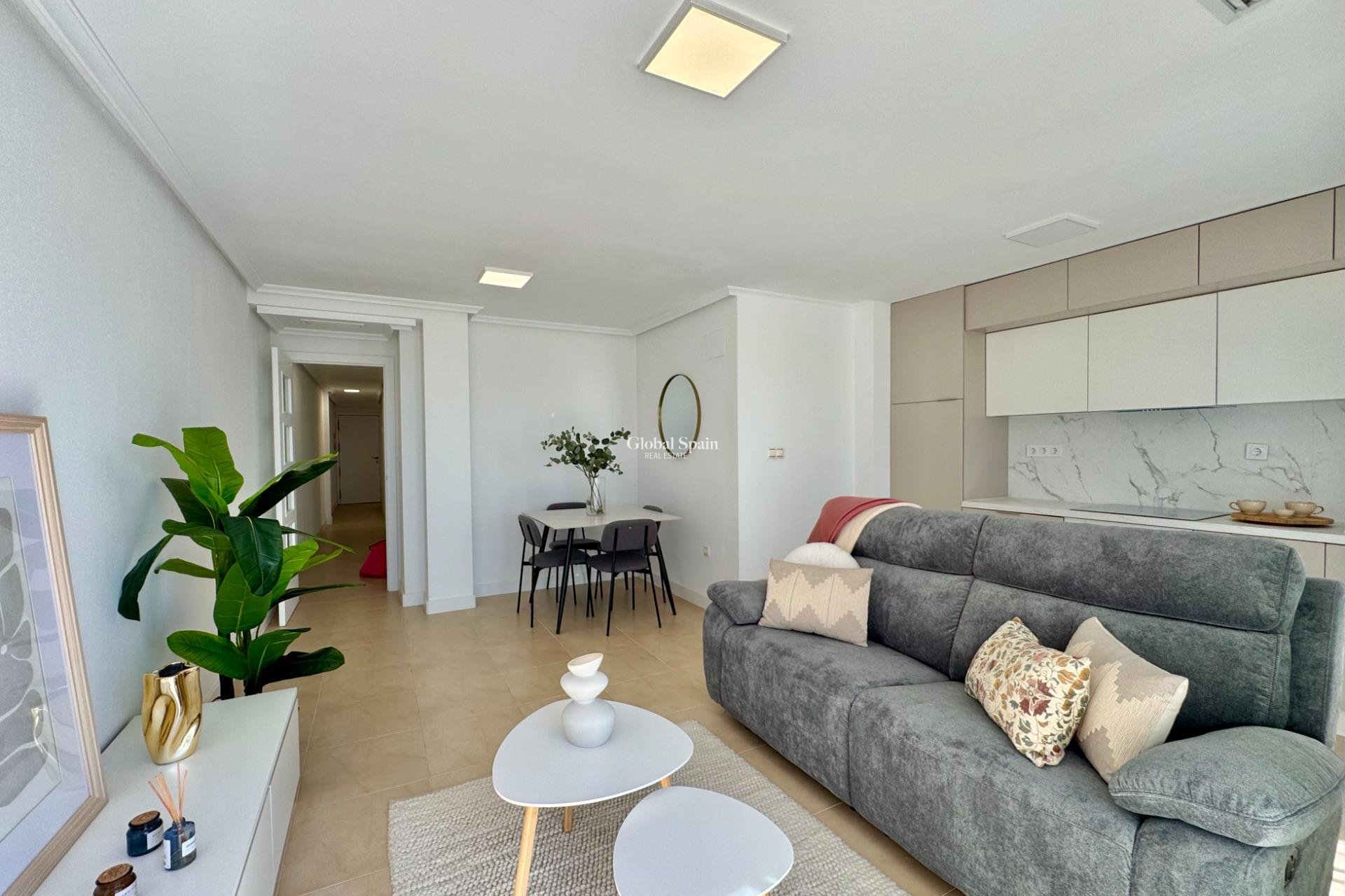 Resale - APARTMENT -
TORREVIEJA - Parque de las Naciones