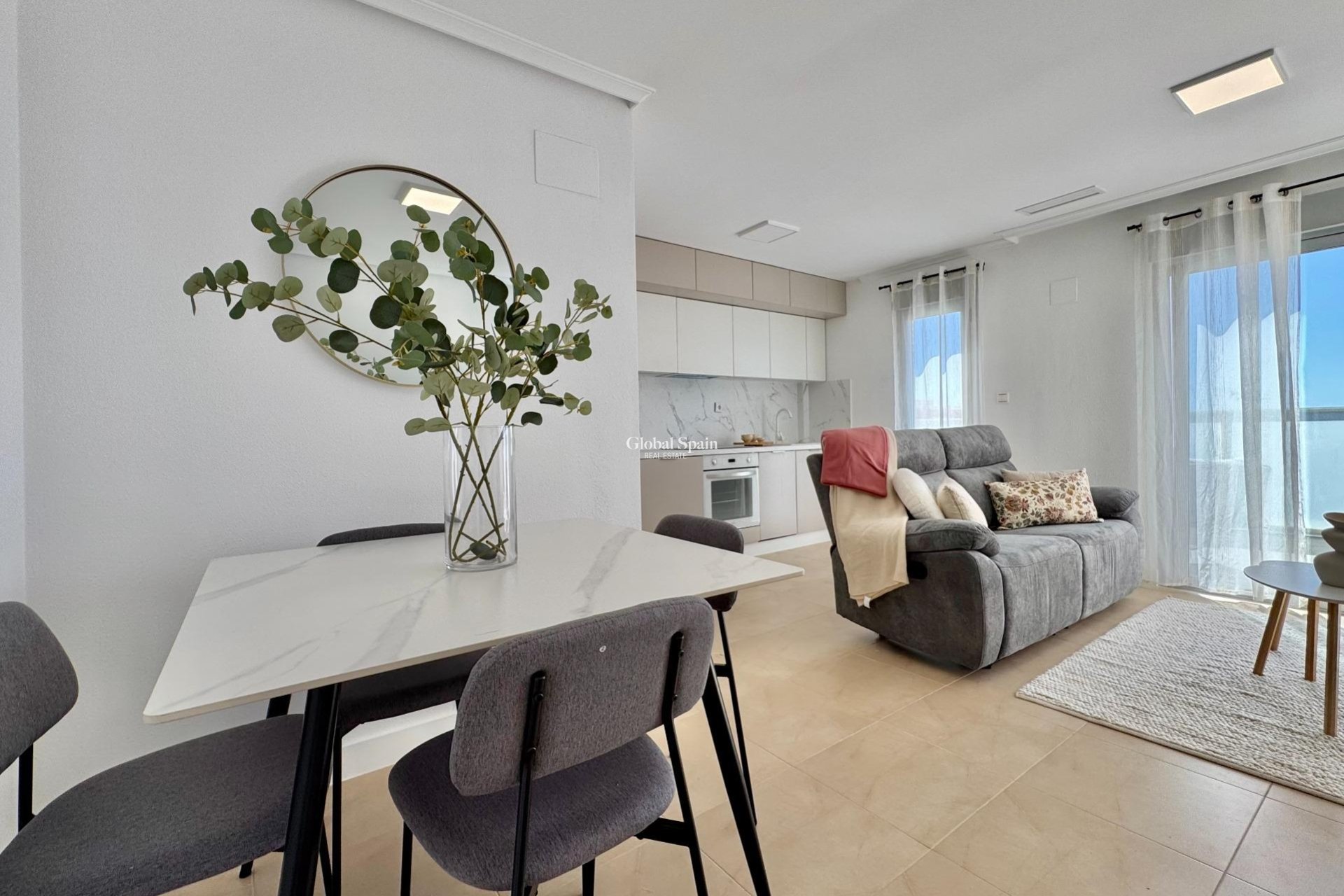 Resale - APARTMENT -
TORREVIEJA - Parque de las Naciones