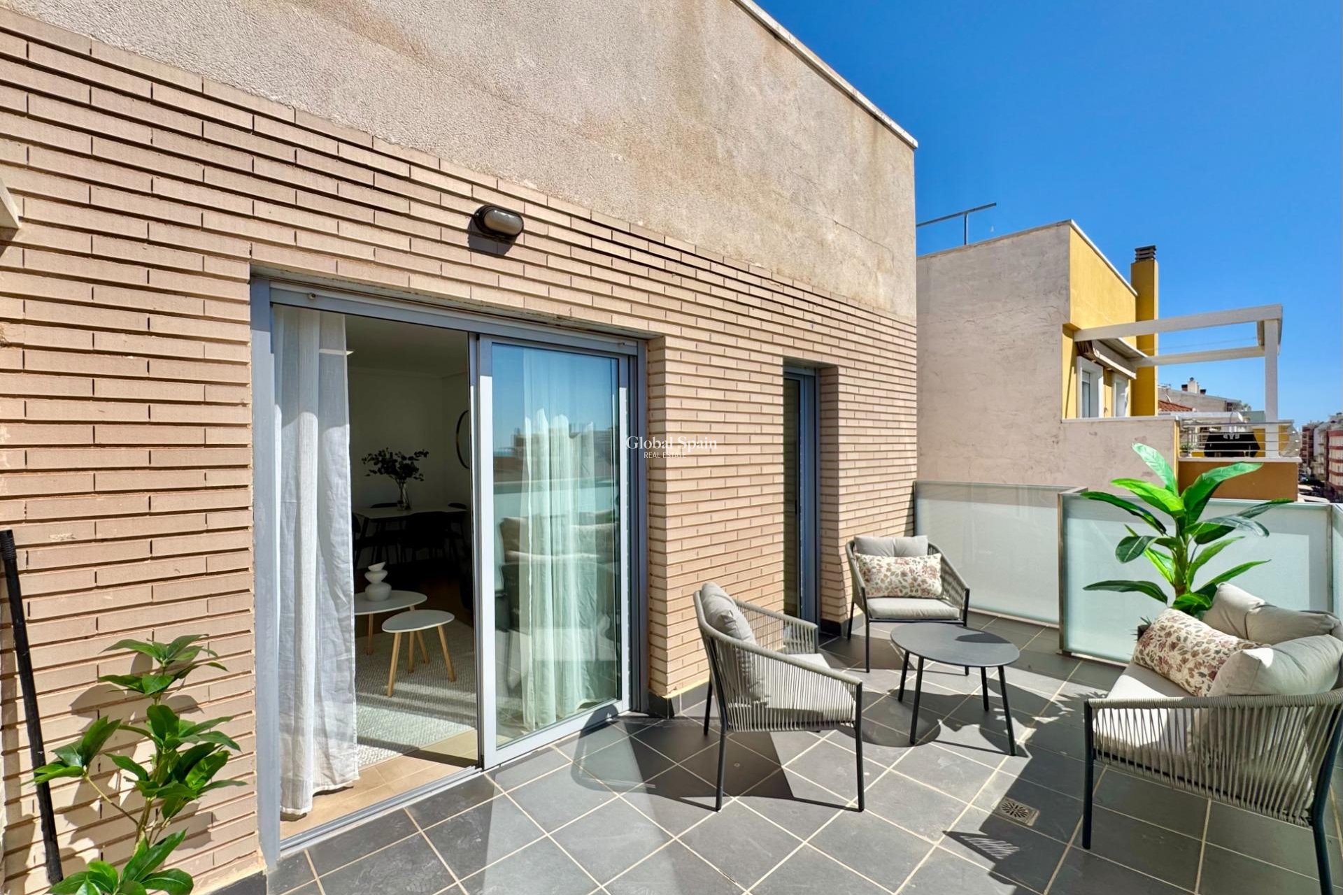 Resale - APARTMENT -
TORREVIEJA - Parque de las Naciones