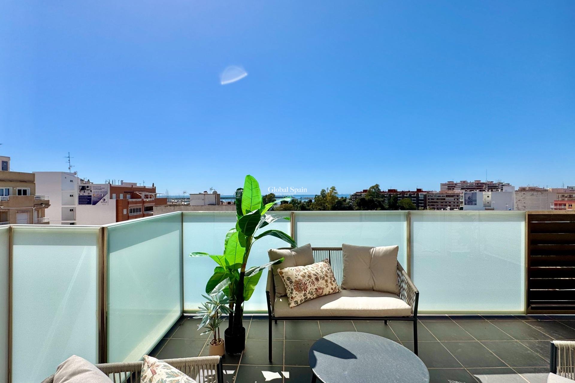 Resale - APARTMENT -
TORREVIEJA - Parque de las Naciones