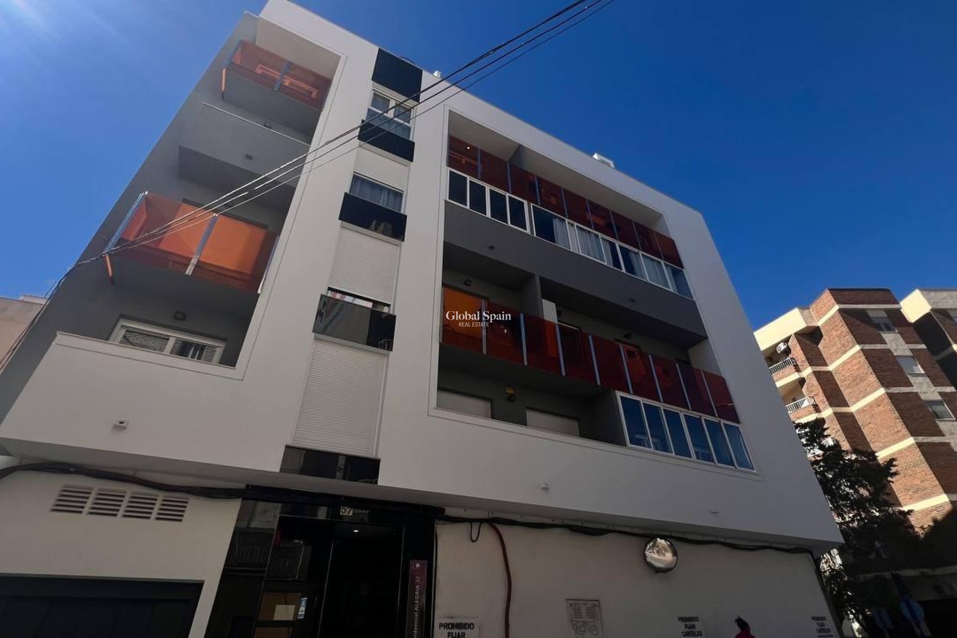 Resale - APARTMENT -
TORREVIEJA - Parque de las Naciones