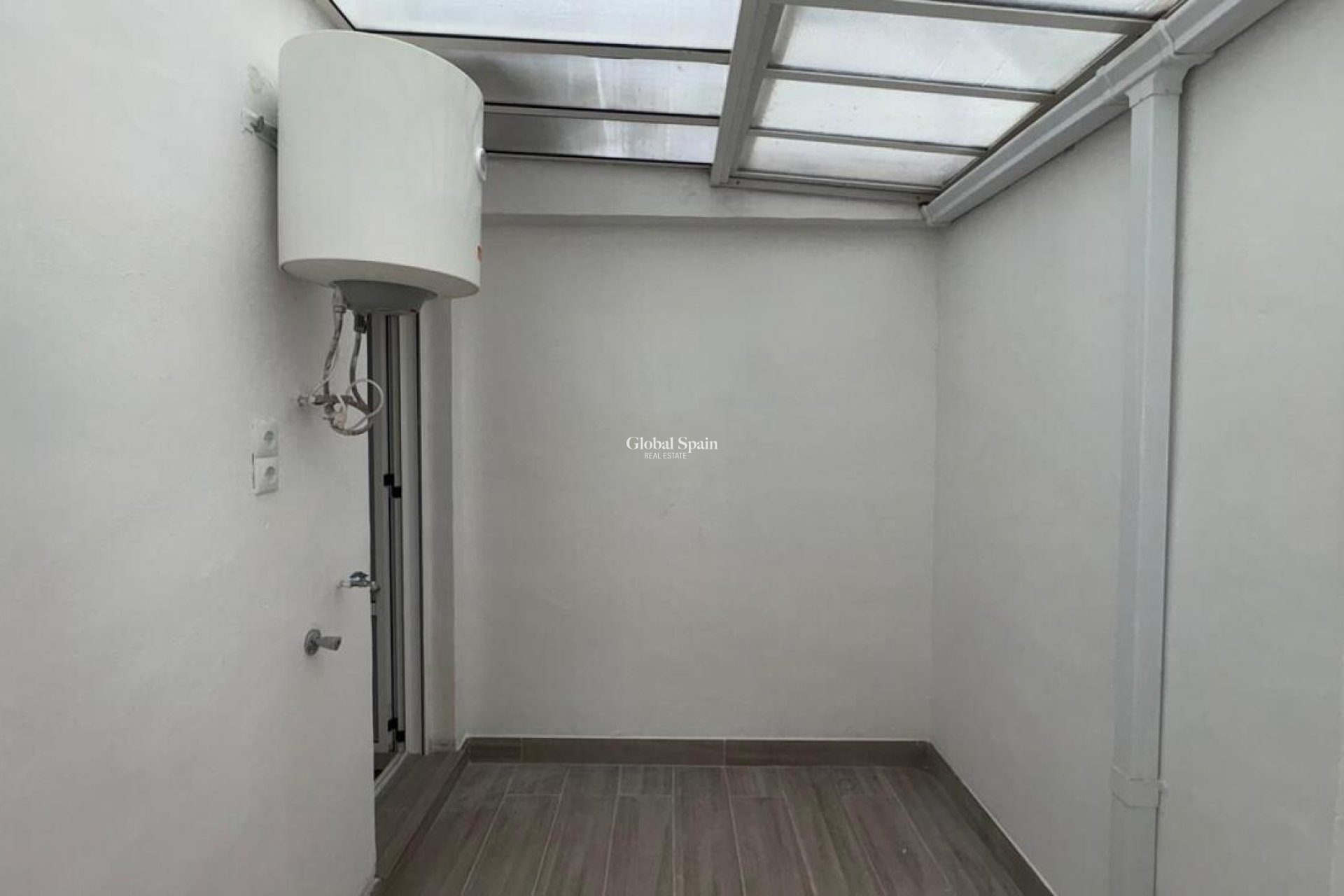 Resale - APARTMENT -
TORREVIEJA - Parque de las Naciones