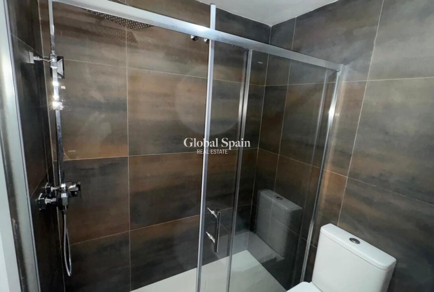 Resale - APARTMENT -
TORREVIEJA - Parque de las Naciones