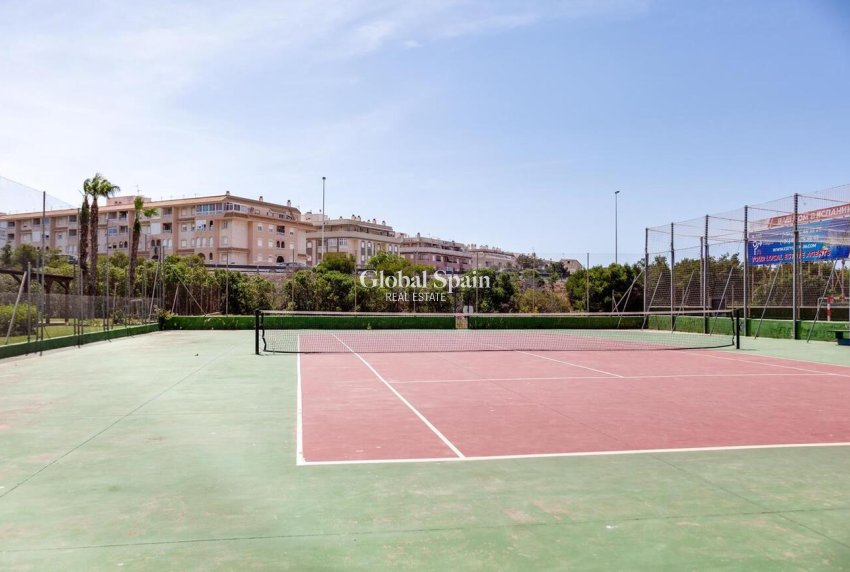 Resale - APARTMENT -
TORREVIEJA - Parque de las Naciones