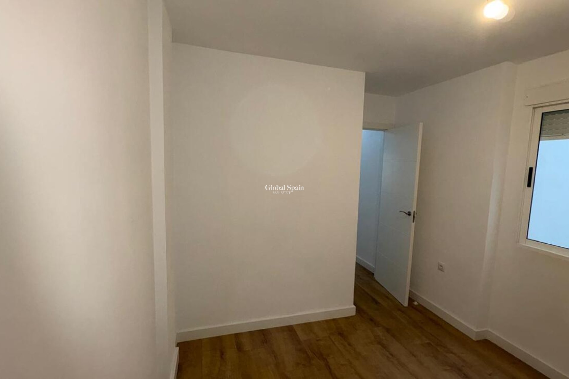 Resale - APARTMENT -
TORREVIEJA - Parque de las Naciones