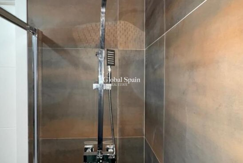Resale - APARTMENT -
TORREVIEJA - Parque de las Naciones