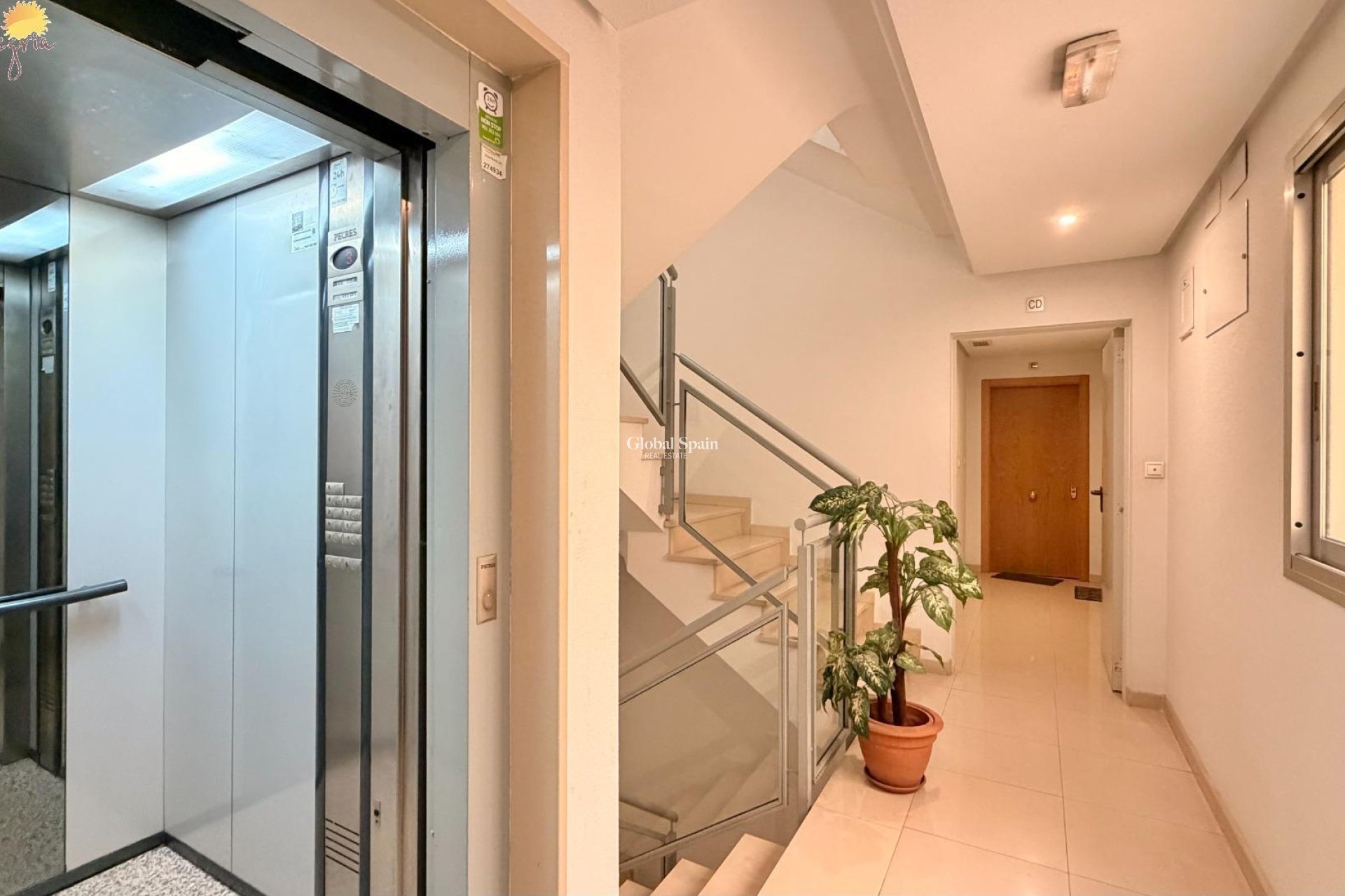 Resale - APARTMENT -
TORREVIEJA - Parque de las Naciones