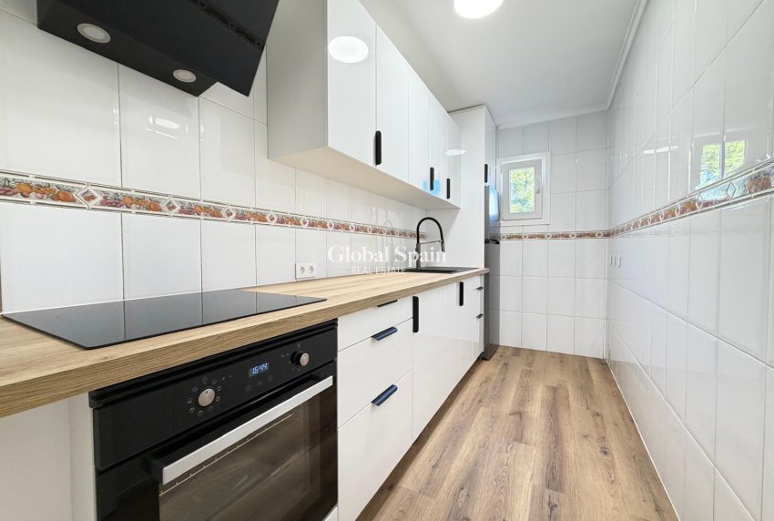 Resale - APARTMENT -
TORREVIEJA - Parque de las Naciones