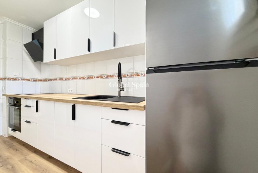 Resale - APARTMENT -
TORREVIEJA - Parque de las Naciones