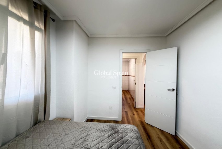 Resale - APARTMENT -
TORREVIEJA - Parque de las Naciones