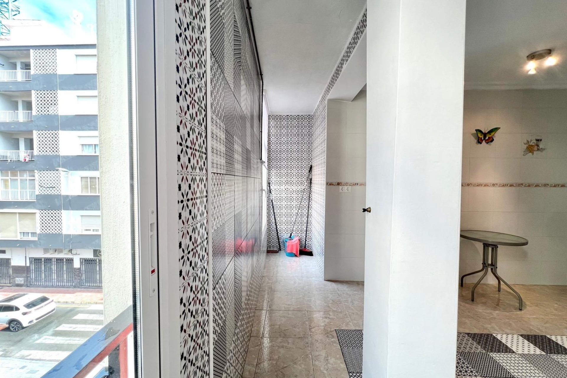 Resale - APARTMENT -
TORREVIEJA - Paseo maritimo