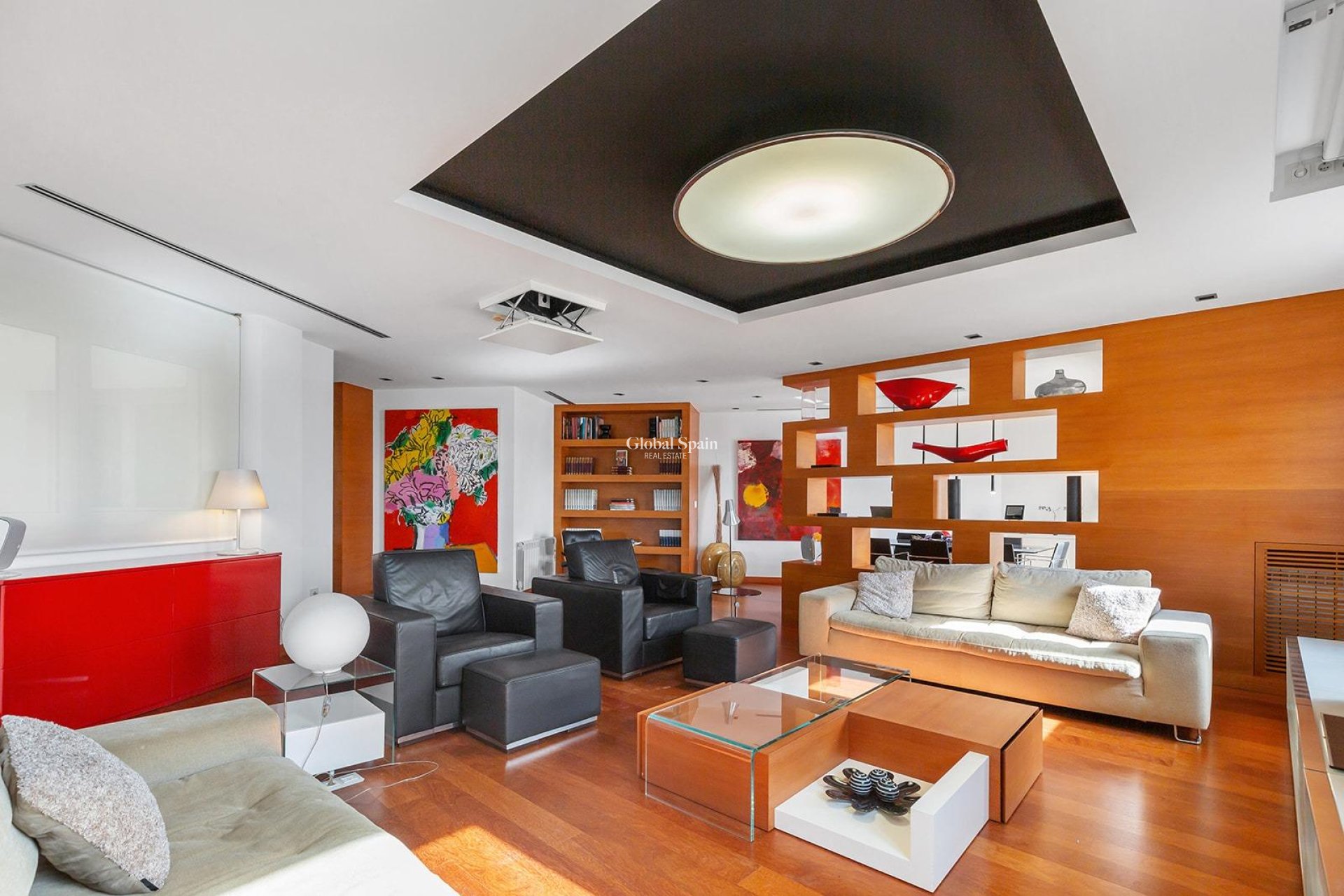 Resale - APARTMENT -
TORREVIEJA - Paseo maritimo