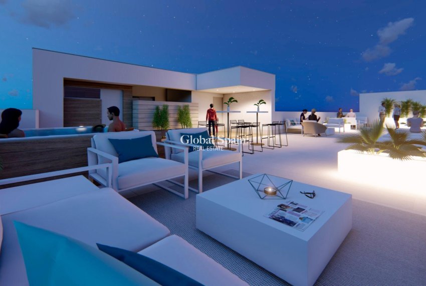 Resale - APARTMENT -
TORREVIEJA - Paseo maritimo