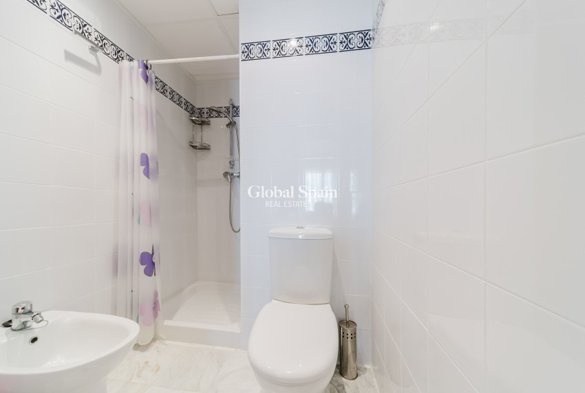 Resale - Apartment -
TORREVIEJA - Playa de los locos