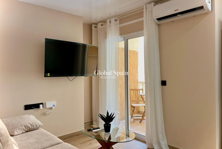 Resale - Apartment -
TORREVIEJA - Playa de los Locos