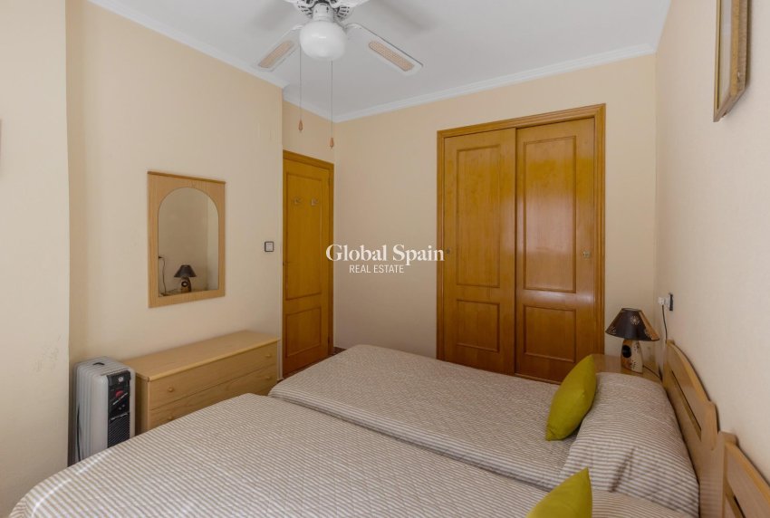 Resale - Apartment -
TORREVIEJA - Playa de los locos