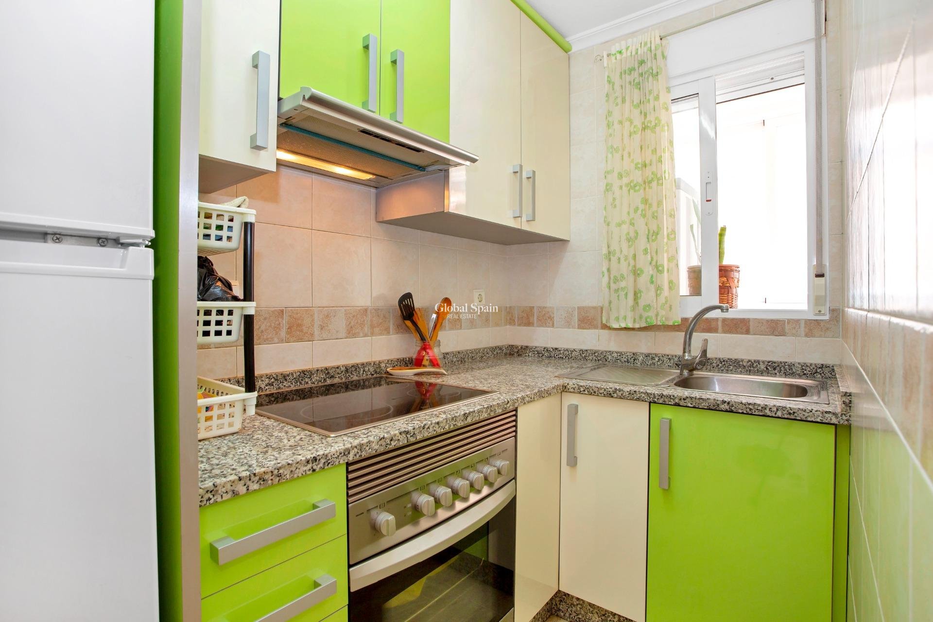 Resale - Apartment -
TORREVIEJA - Playa de los locos