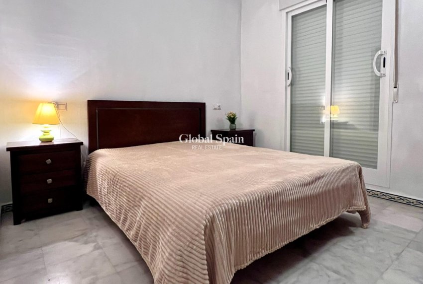 Resale - APARTMENT -
TORREVIEJA - Playa de los Locos