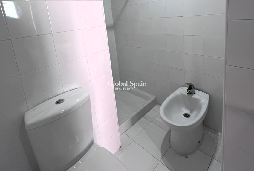 Resale - APARTMENT -
TORREVIEJA - Playa de los Locos