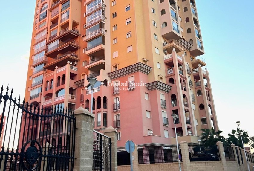Resale - APARTMENT -
TORREVIEJA - Playa de los Locos