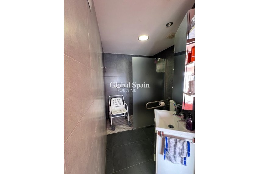 Resale - APARTMENT -
TORREVIEJA - Playa de los Locos