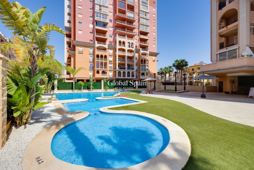 Resale - APARTMENT -
TORREVIEJA - Playa de los Locos
