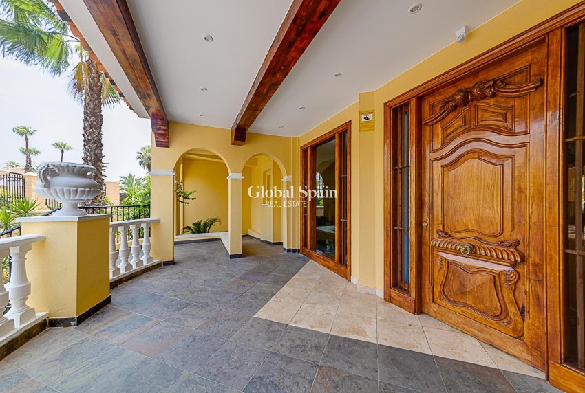 Resale - APARTMENT -
TORREVIEJA - Playa de los Locos